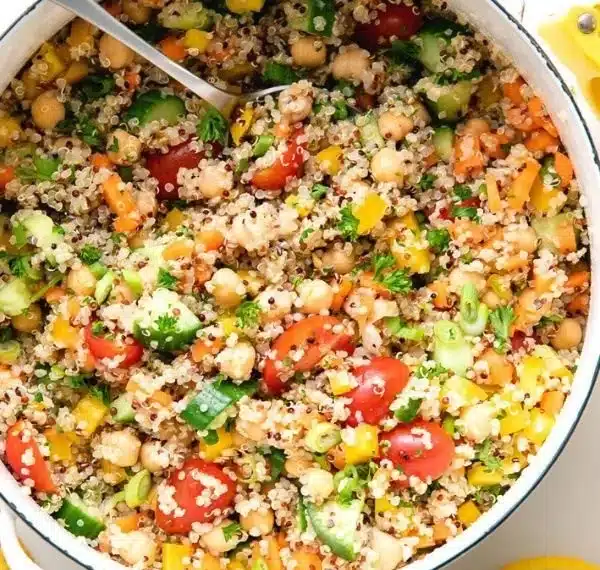 Lemon Quinoa & Chickpea Salad