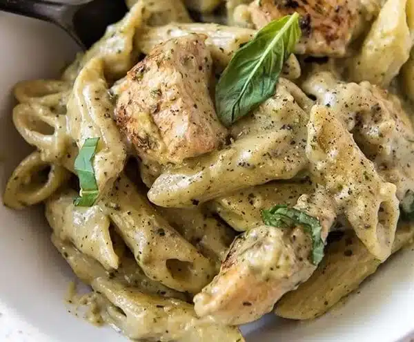 Creamy Chicken Pesto Pasta