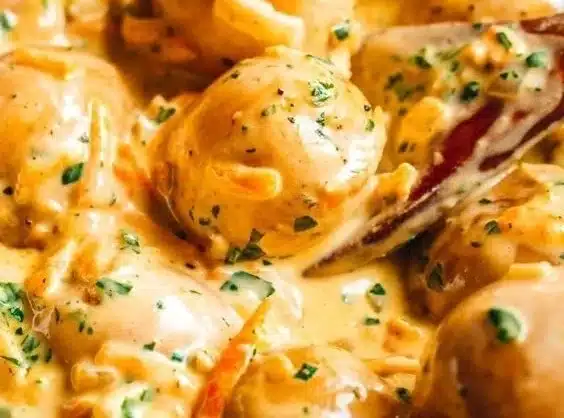 Creamy Garlic Sauce Baby Potatoes