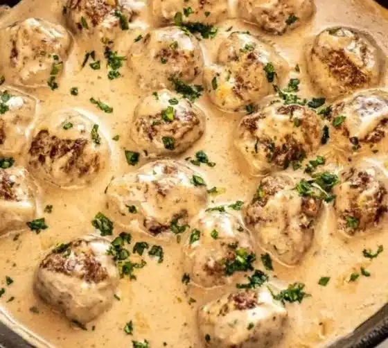 Swedish Meatballs with Creamy Sauce